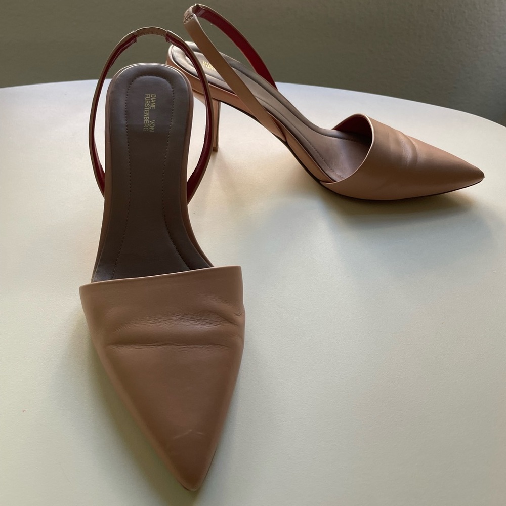 Diane Von Furstenberg shoes heels 7.5 37.5